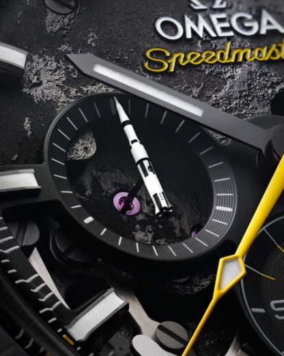 Omega Apollo 8 Speedmaster Dark Side of the Moon 44,25 mm, cerámica negra con pulsera de caucho 310.92.44.50.01.001 - Imagen 5