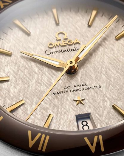 Omega Constellation 41 mm, acero - oro amarillo con pulsera de piel 131.23.41.21.06.002 - Imagen 3
