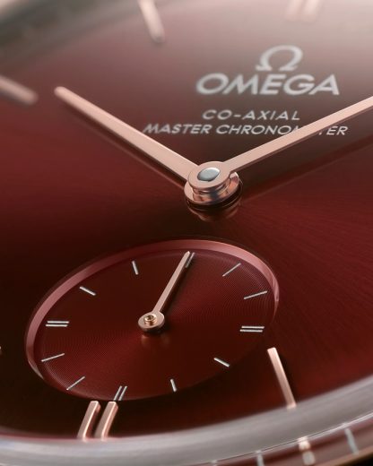 Omega De Ville Trésor 40 mm, oro Sedna™ con pulsera de piel 435.53.40.21.11.002 - Imagen 4