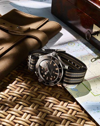 Omega Edición 007*** Seamaster Diver 300M 42 mm, titanio con pulsera NATO 210.92.42.20.01.001 - Imagen 3