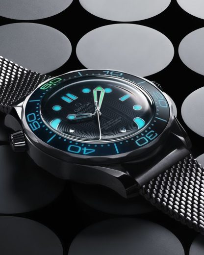 Omega James Bond 60th anniversary Seamaster Diver 300M 42 mm, acero con acero 210.30.42.20.03.002 - Imagen 5