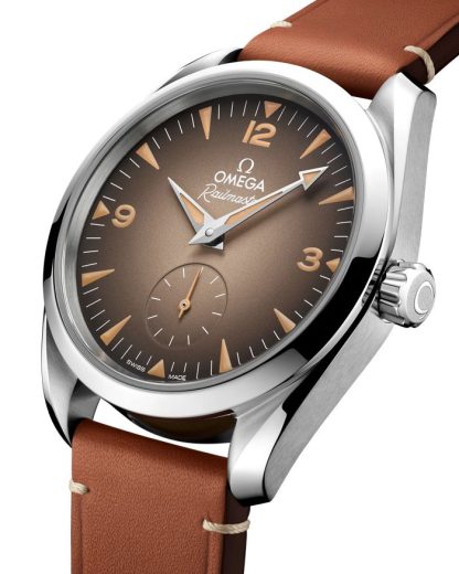 Omega Novedad Seamaster Railmaster 38 mm, acero con pulsera de piel 235.12.38.20.13.001 - Imagen 3