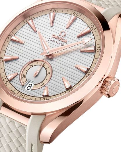 Omega Seamaster Aqua Terra 150M 41 mm, oro Sedna™ con pulsera de caucho 220.52.41.21.02.001 - Imagen 4