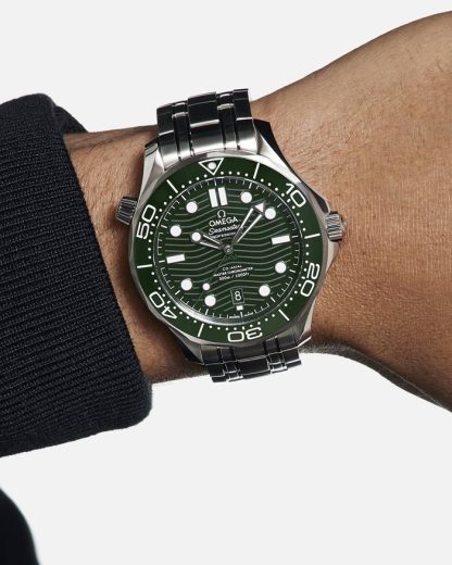Omega Seamaster Diver 300M 42 mm, acero con acero 210.30.42.20.10.001 - Imagen 4