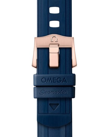 Omega Seamaster Diver 300M 42 mm, oro Sedna™ con pulsera de caucho 210.62.42.20.03.001 - Imagen 4