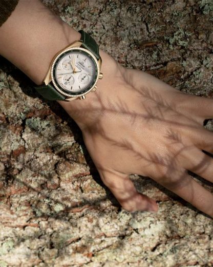 Omega Speedmaster 38 38 mm, oro amarillo con pulsera de piel 324.68.38.50.02.004 - Imagen 4