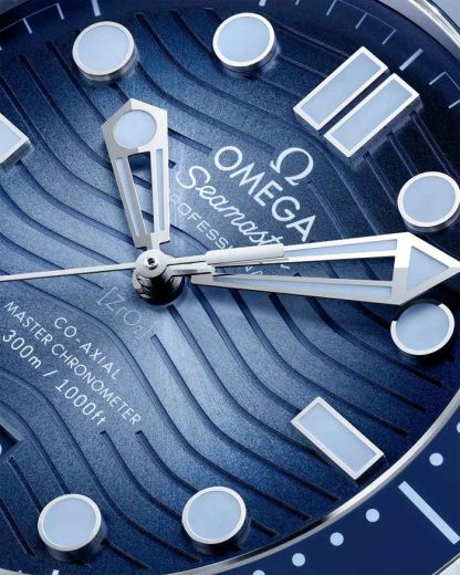 Omega Summer Blue Seamaster Diver 300M 42 mm, acero con pulsera de caucho 210.32.42.20.03.002 - Imagen 3